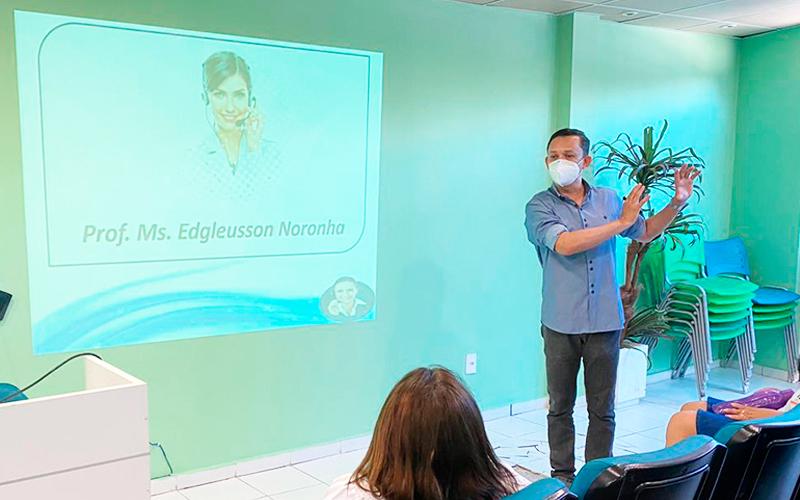 Colaboradores recebem treinamento sobre Atendimento ao Usuário do SUS logo